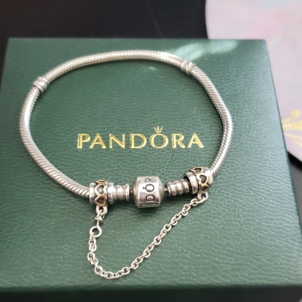 Pandora bracelet with safety chain